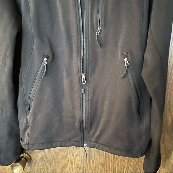 The North Face Performance Jacket - Picture 3 of 5